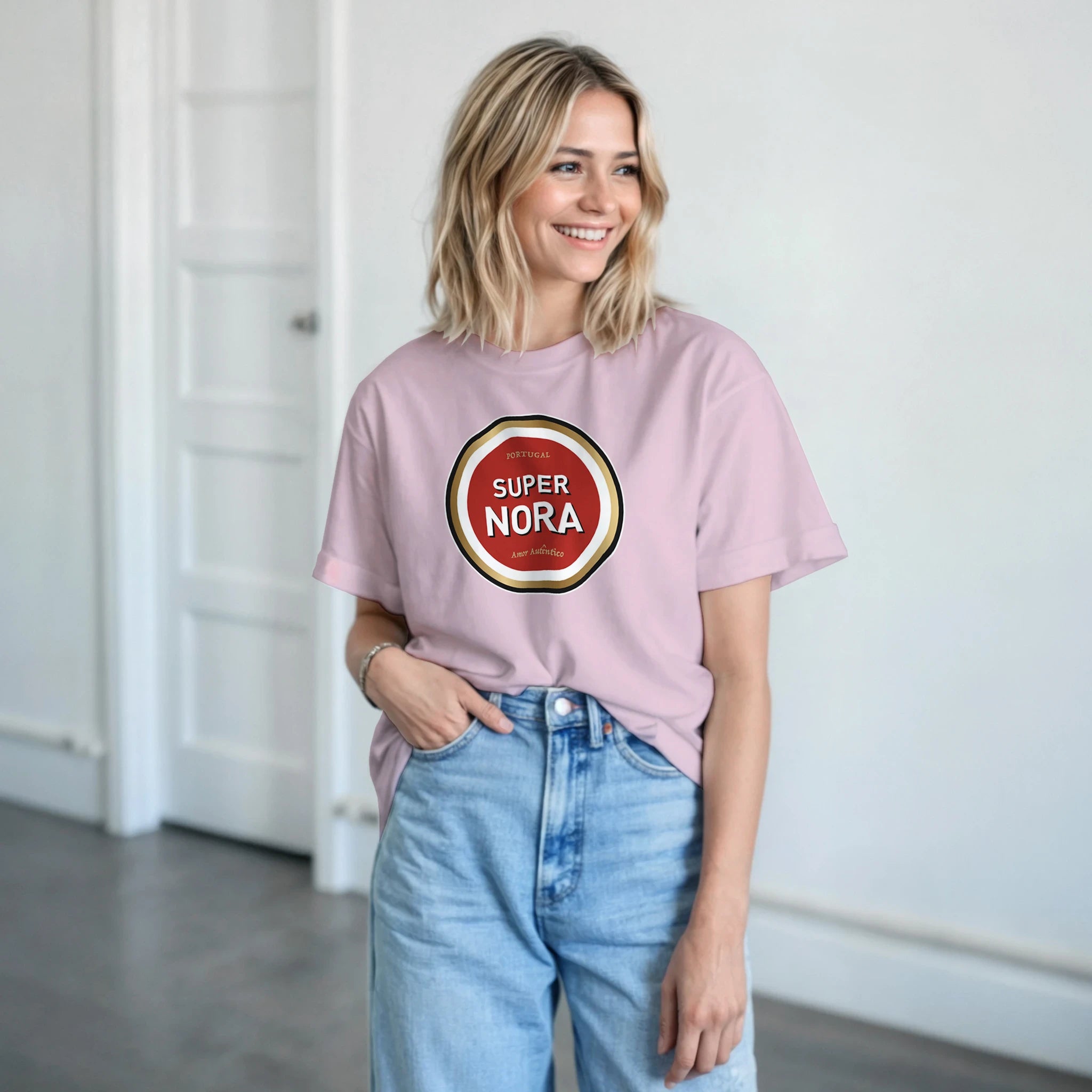 "Super Nora - Amor Autêntico" T-shirt