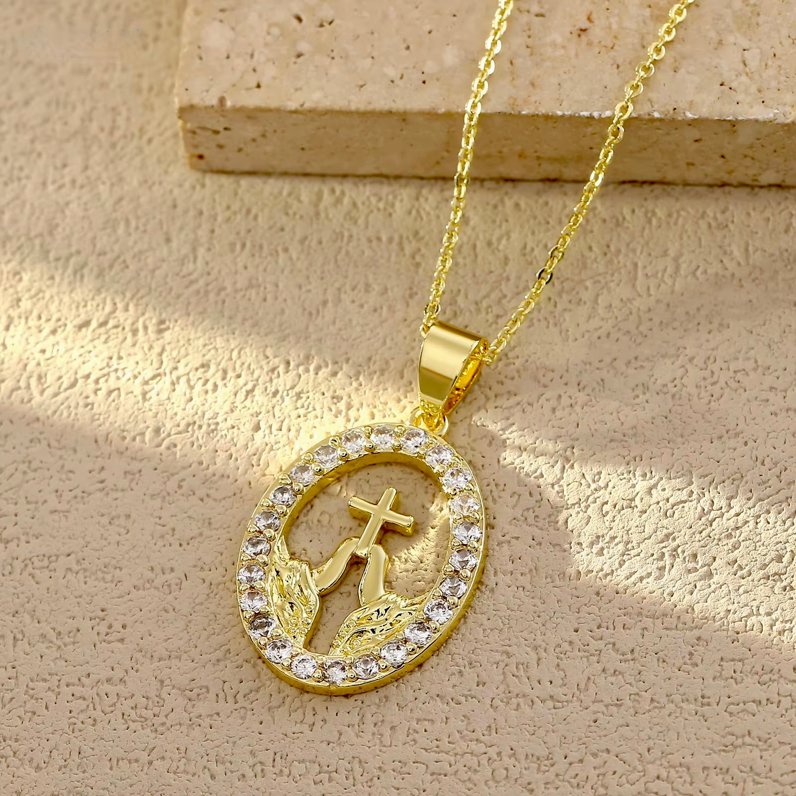 Gold Plated Wire Religious Pendent Necklace - Virgin Mary, 'Gratidão' and Cross