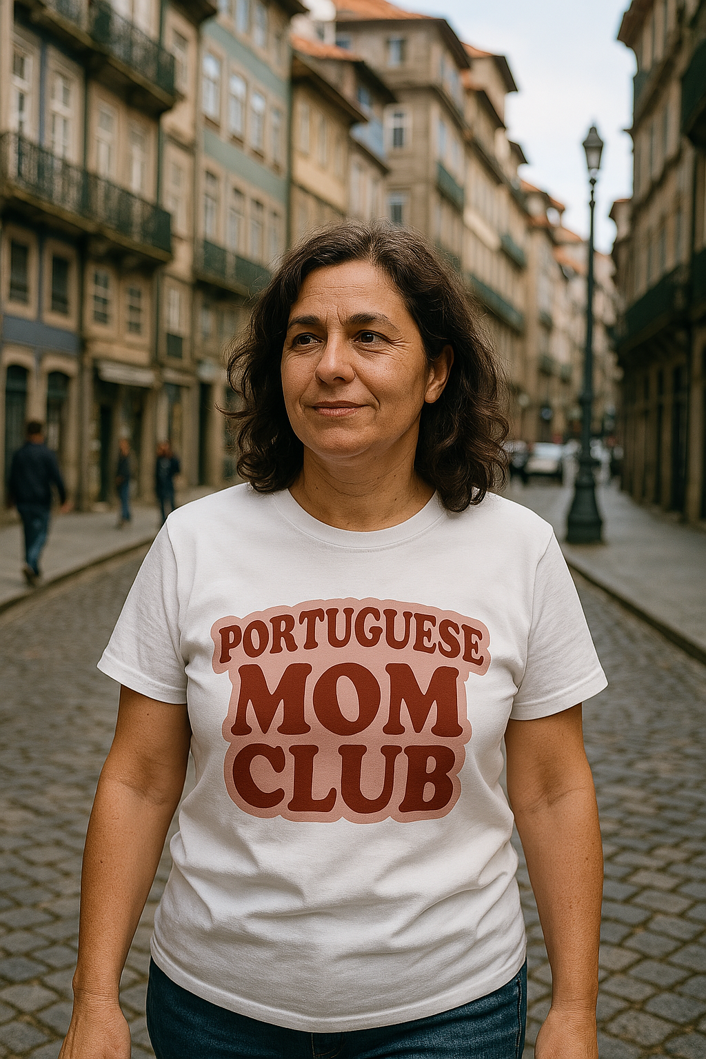 "Portuguese Mom Club" T-shirt