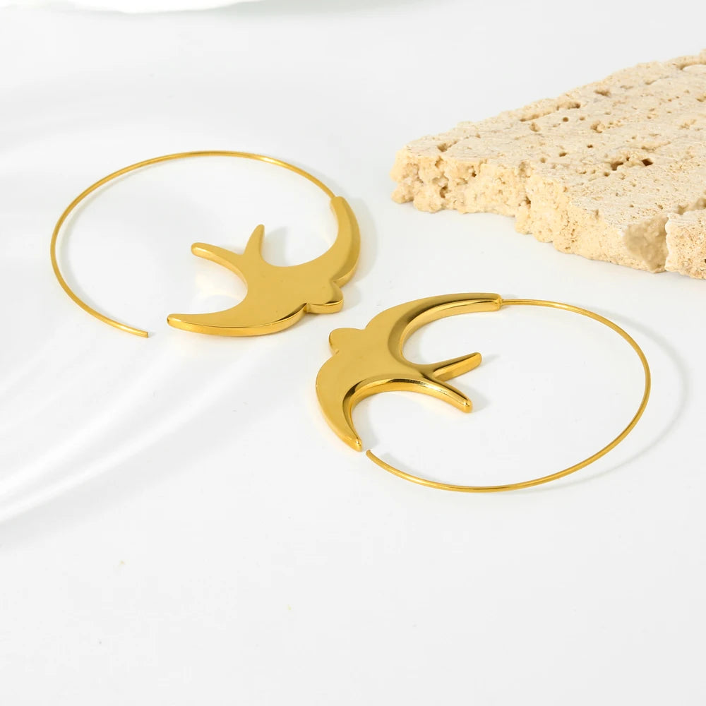 "Andorinha" Pull Through Hoop Earrings