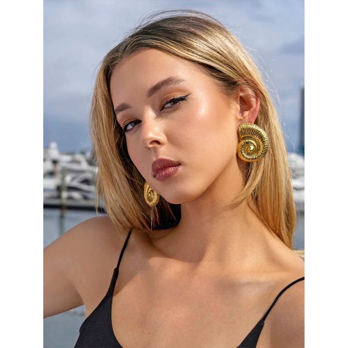 Chunky Conch Stud Earrings