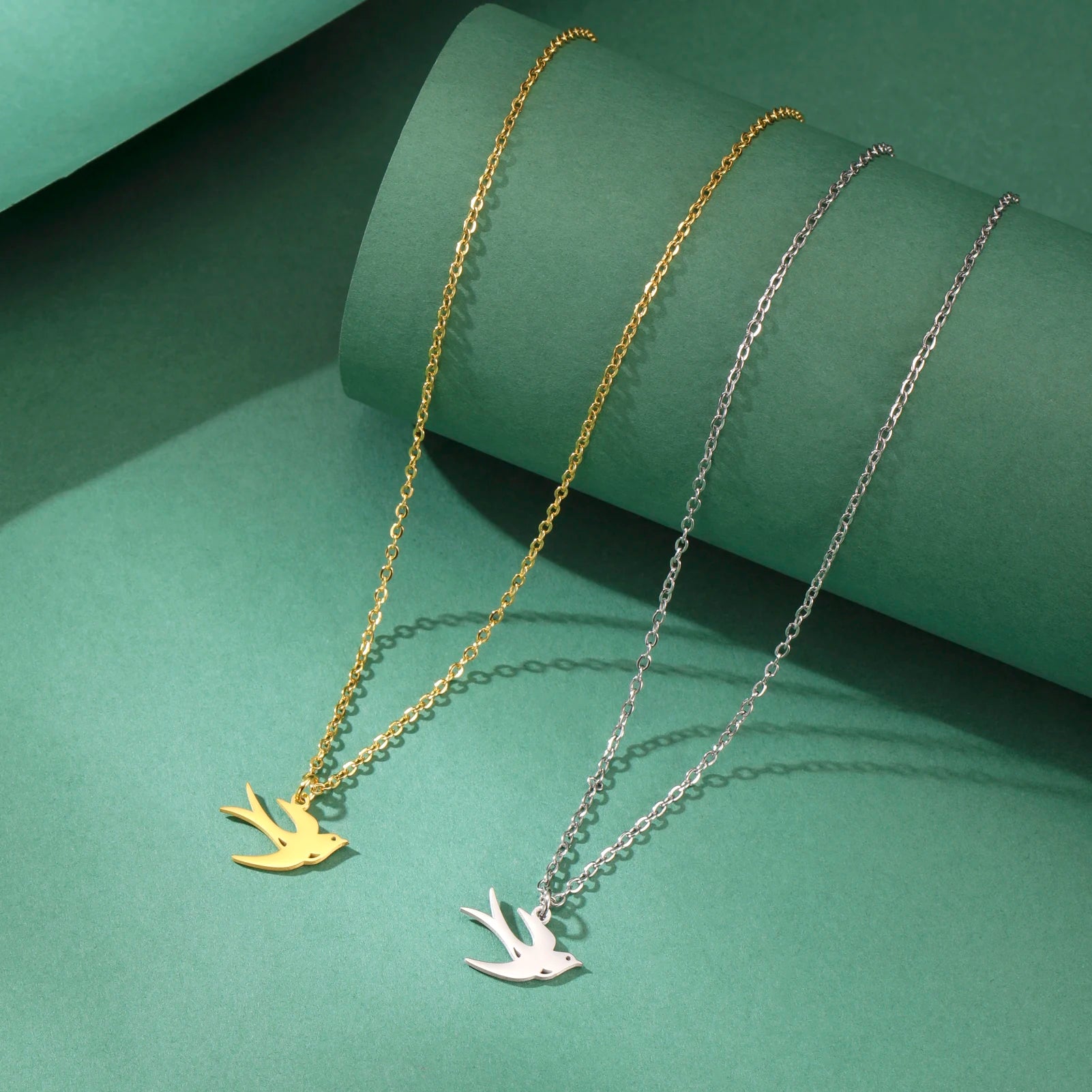 "Andorinha" Necklace
