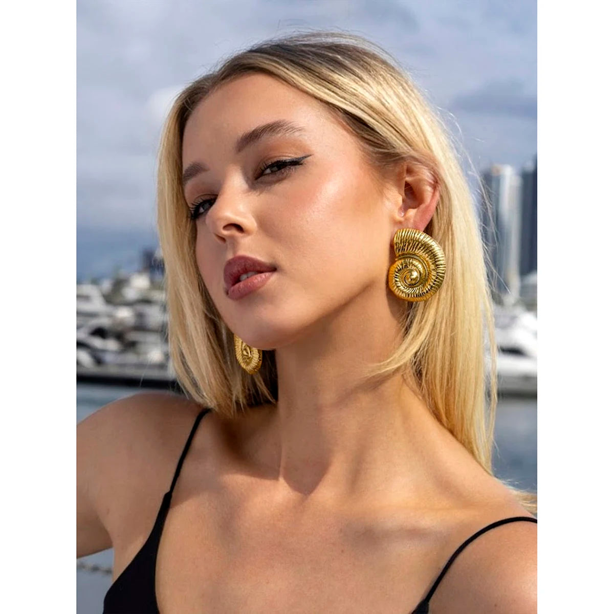 Chunky Conch Stud Earrings