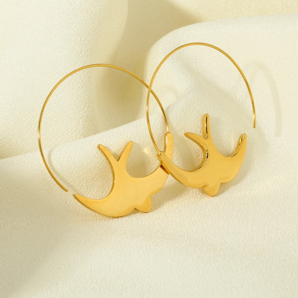 "Andorinha" Pull Through Hoop Earrings