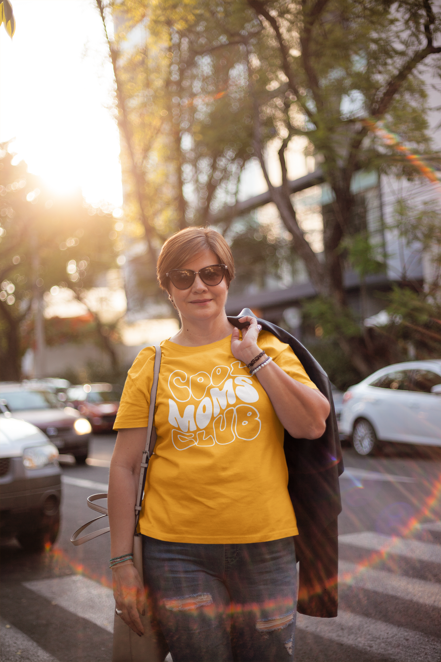 "Cool Moms Club" T-shirt